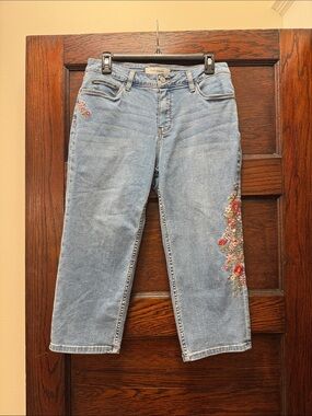 croft & barrow Light Blue Cropped Jeans with Floral Embroidery